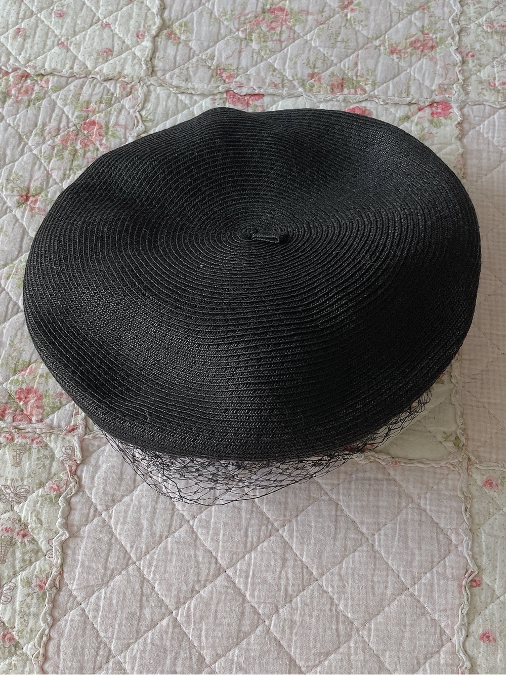 Black Straw Pillbox Beret Hat with Veil
